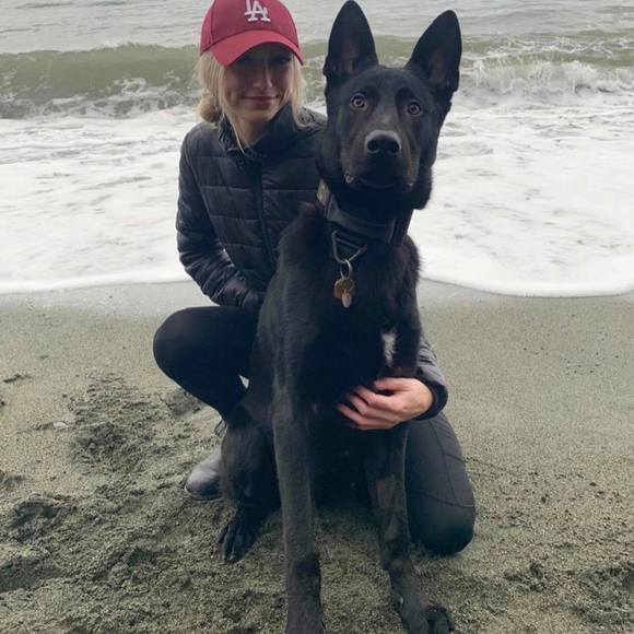 Meet your Posher, Hannah - Picture 1 of 1